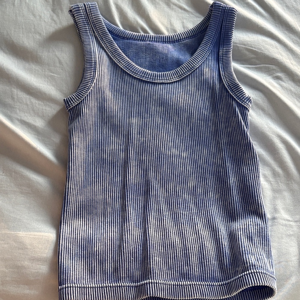 Blue high quality stretchy top